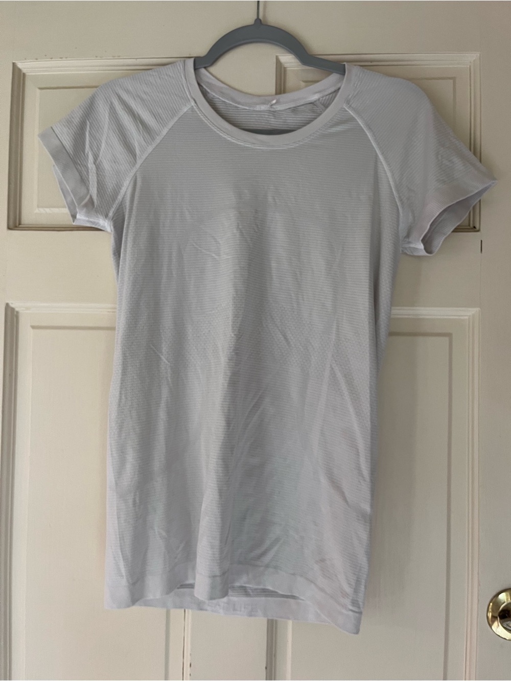 Lululemon, White swiftly tech, size 6
